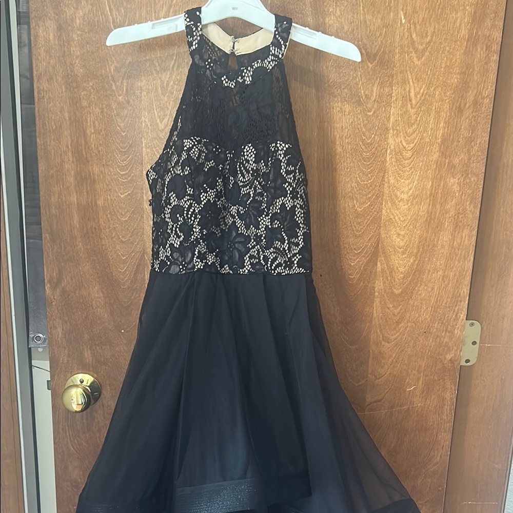 Elegant Black Lace Halter Dress